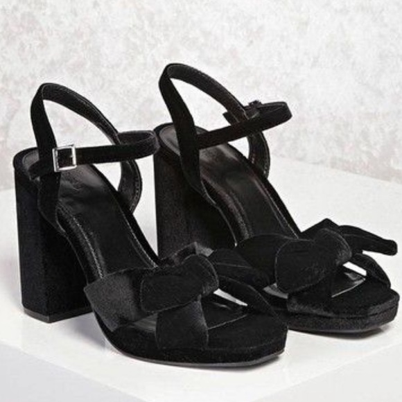 Forever 21 Shoes - Forever 21 chunky heels